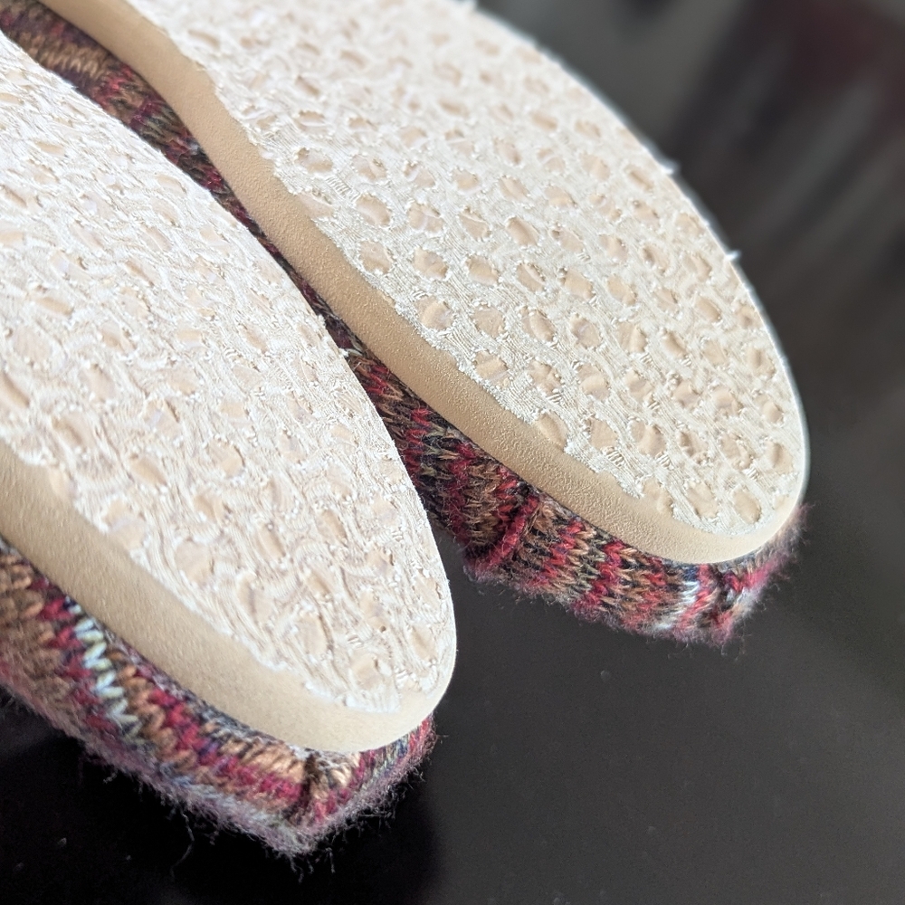 TOMS Colorful Knit Faux Fur Lined Classic Slip On Shoes Flats Casual Women’s 6.5 - Picture 10 of 11